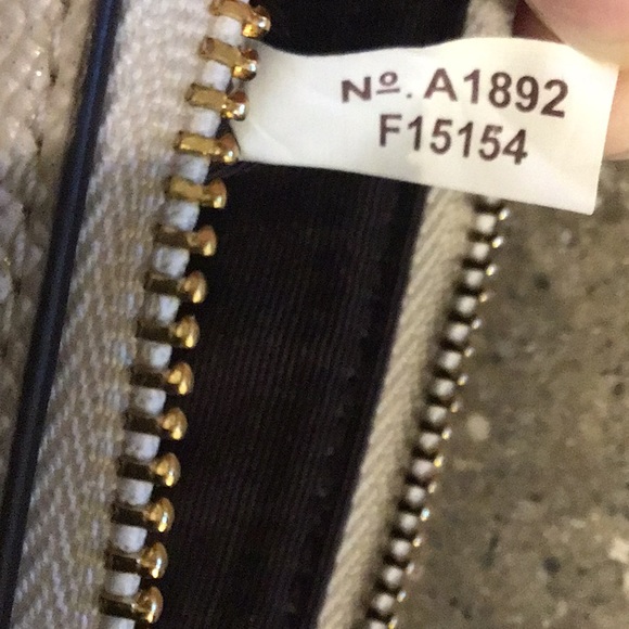 Coach cream wristlet - Picture 11 of 13